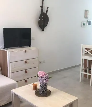Estudio Moderno, Coqueto, Centrico Y Muy Funcional * Tarifa